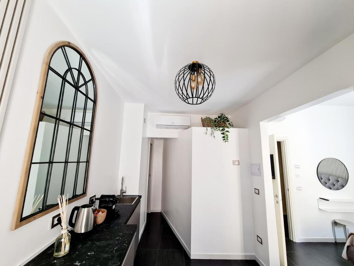Lena Suite Bari Vecchia Bagian luar foto