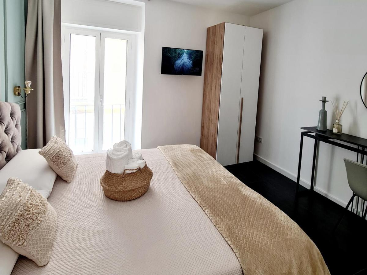 Lena Suite Bari Vecchia Bagian luar foto